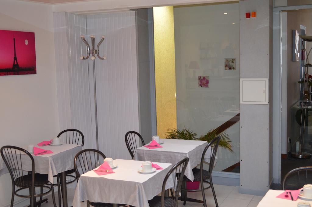 Hotel De La Croix De Malte شيربوغ أون كوتننتين المظهر الخارجي الصورة